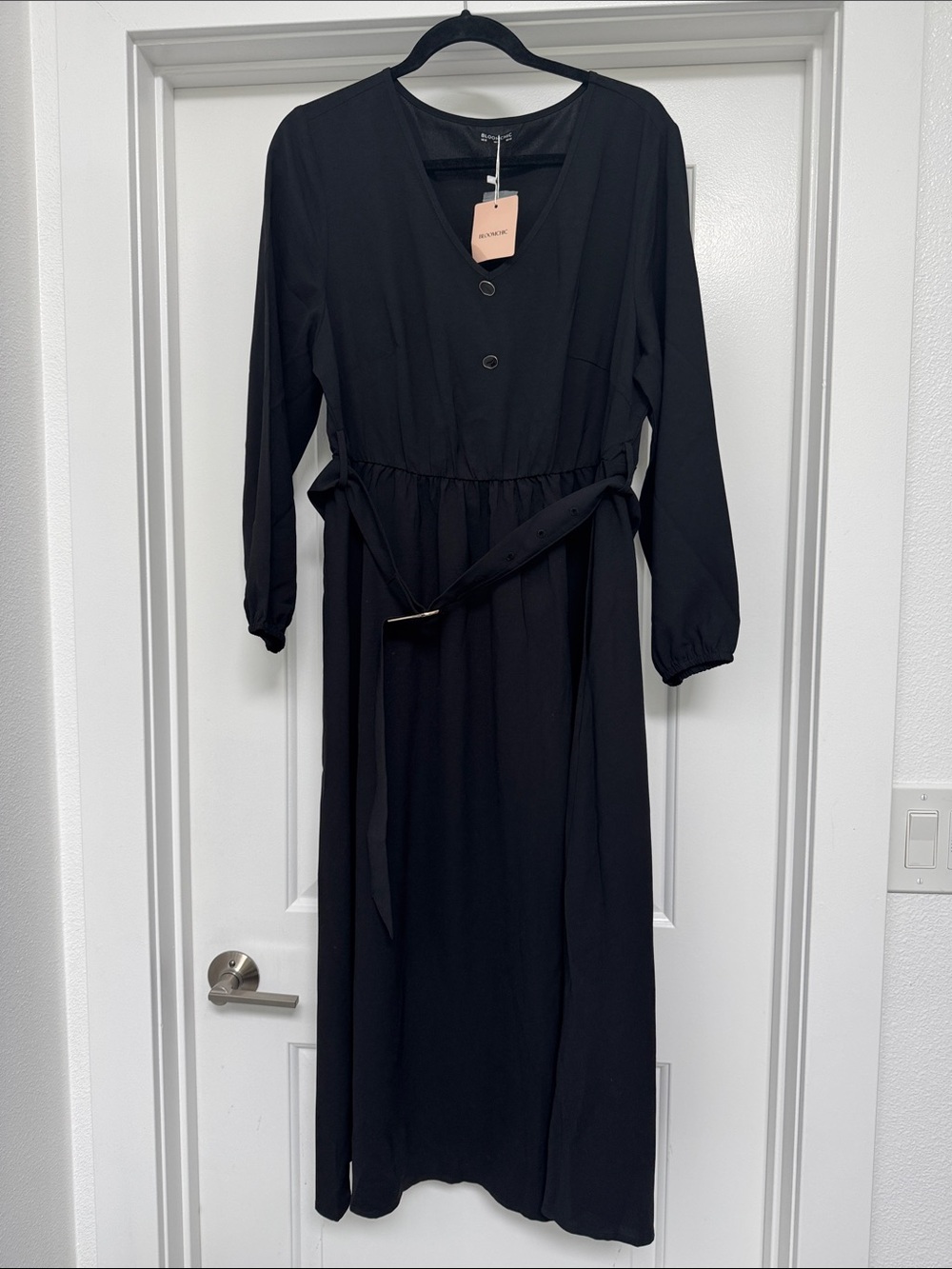 BloomChic Black V-Neck Long Sleeve Maxi Dress with Belt